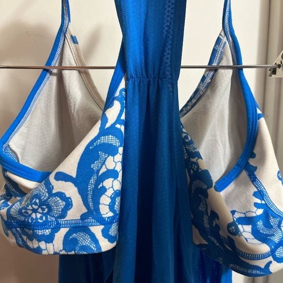 Lululemon No Limits Tank Top Blue and White Sleeveless Sz 8 Women - Picture 5 of 7